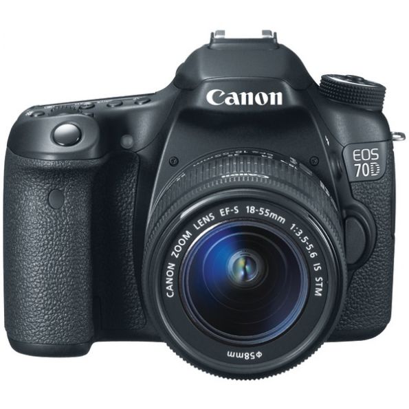Canon Eos 70d W/18-135mm Kit